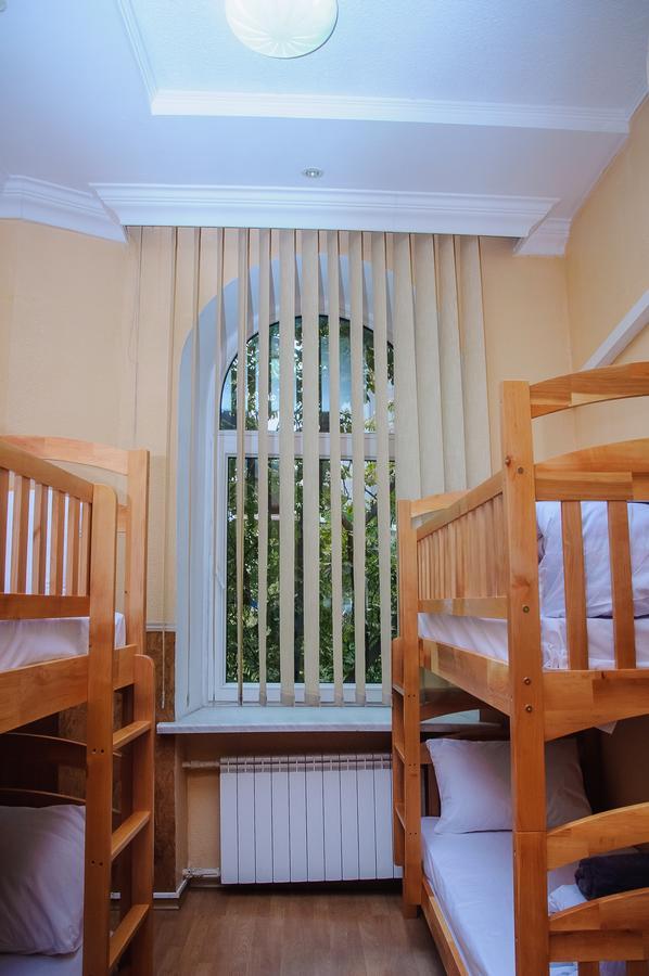 Golden Globus Hostel キエフ エクステリア 写真